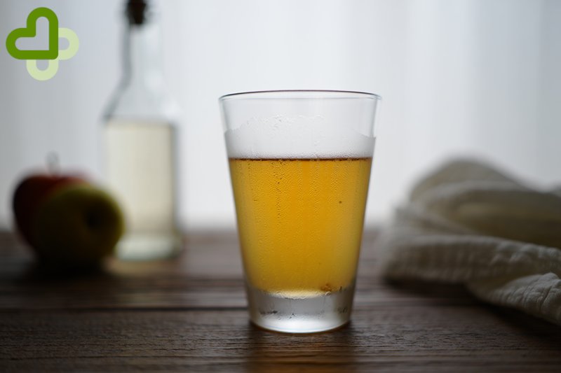 Бокал крупным планом